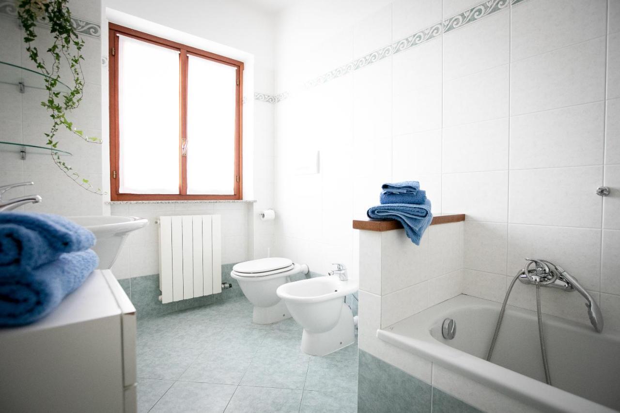 Iseolakerental - Casa Anita Riva di Solto Eksteriør bilde